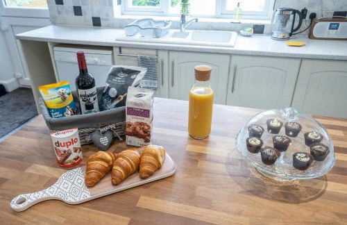 Norfolk Luxe Beach House Sleeps 8 Dog Friendly - Foto 35