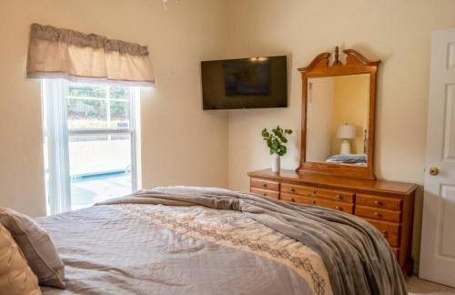 Super Mario Hideaway - Pool, Spa, Game Room Fun! - Foto 36