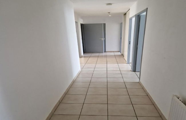 Beautiful Holiday Apartment in Uzes With Balcony - Foto 19