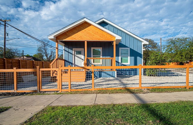 Downtown Dream Home Spacious 4br/2ba Sleeps 12! - Foto 23