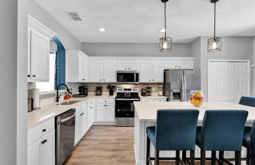 Feel the magic in this huge 7BR Disney Villa! w Theater Arcade Pool Spa - Foto 17