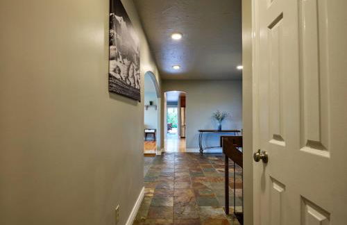 Amazing Views, Amazing Modern Broadmoor Home - Foto 66