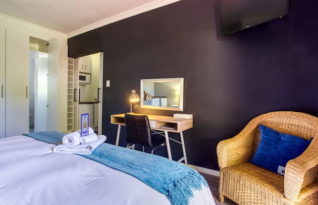 Lush Suburban Paradise - Deluxe Unit - Foto 3