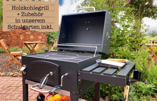 ALTE SCHULE WITTENBERG, 3 Ferienwohnungen für bis zu 12 Personen, an der Elbe, mit Garten - Foto 34