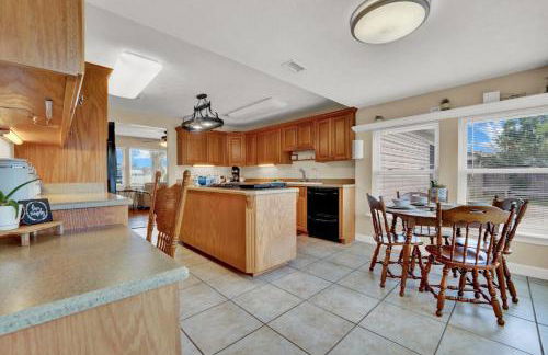 Luxury Bathroom Home with Game Room 25 Mins to PCB - Foto 20