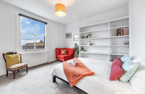 Lovely Split level 2 bedroom flat in NW London - Foto 22