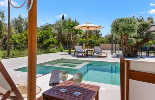 Luxury Waterfalls Villa Nidri Privet Pool Jaccuzi - Photo 2