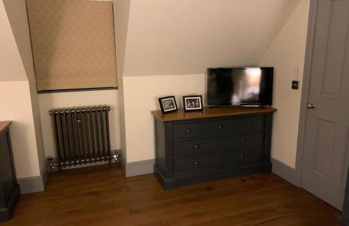 Luxury Boutique Country Cottage With Hot Tub - Photo 18