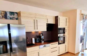 OVER RIVER near FRANKFURT-130 QM-4 ROOMS- 6 BEDS- FREE PARKING- AC - Foto 5