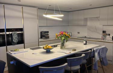 6 bed detached house Formby Royal Birkdale The Open 2026 - Foto 1