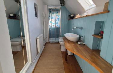 Manor Cottage - Photo 8