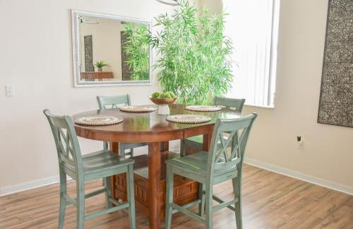 Charming family retreat with Pool & Amenities Disney & top Attractions - Foto 64