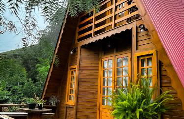 Chalé de Madeira em Vargem Alta - Photo 2