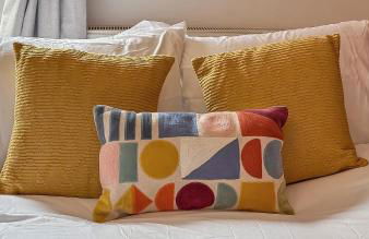 Stylish Town Centre Apartment, ALLOCATED FREE PARKING SPACE, RICKMANSWORTH HIGH STREET, Modern Decor, Juliet Balcony, Walking Distance to Rickmansworth Station Metropolitan Line - Foto 33