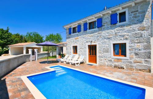 Villa Azi, a cozy mediterranean hideaway, peaceful and fenced - Foto 1