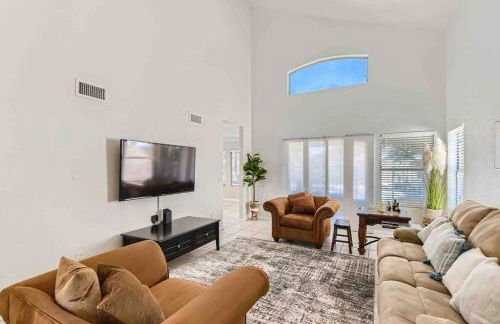 Modern Spacious 3 BR Home Pool and Game - Foto 1