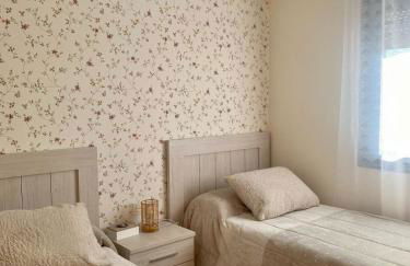 Luminoso cálido APT con vistas - Foto 17