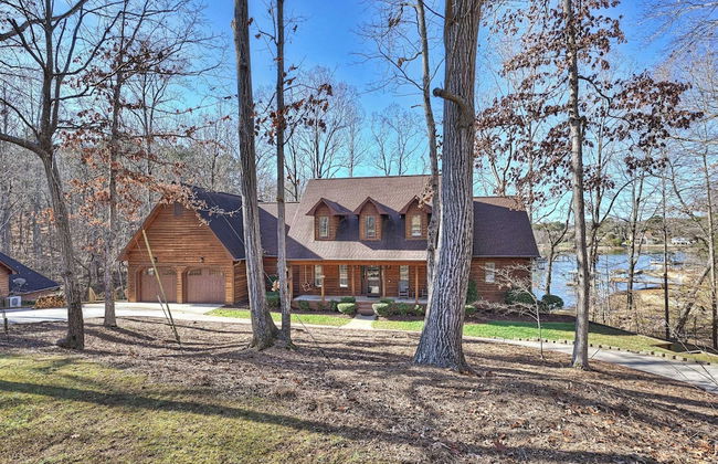 Winding Down by Avantstay Sleeps 20 + Dock, View - Photo 14