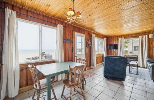 Lake Views with Big Windows & Bath - Foto 13