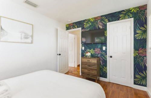 3BR HEATED POOL CLOSE TO BEACH - Foto 28