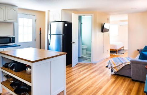 Sun-Drenched 1BR Apt - 5min walk to Beach - Foto 13