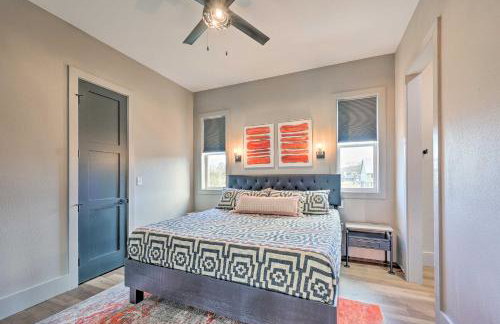 Lavish Riverfront Escape with Gas Grill! - Foto 12