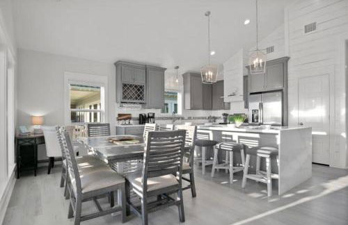 Luxury 3BR Beach Cabin w Gulf Views and Soaking Tub - Foto 23