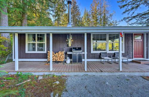 Dreamy Riverside Cabin with Fireplace and Grill - Foto 24