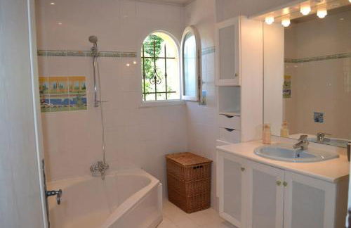 Villa Grasse vue mer exceptionnelle 8P piscine intérieure - Foto 10