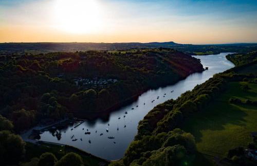 School House, cosy cottage for 12 with hot tub in the Peak District - Photo 32