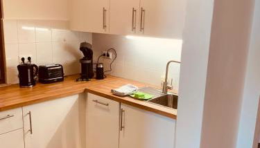 FELIX LIVING 5, Helle 2-Zimmer Wohnung mit Terrasse & Parkplatz, Langzeit & Business geeignet - Foto 2