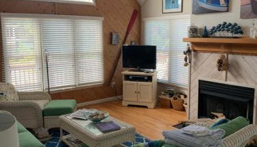 Pets OK Rest A Shored A Secure and Comfortable Home Flat Screen T Vs In All Rooms Fully Stocked With Plenty Of Amenities Private Inground Pool Gas Fireplace Rents Sat to Sat Full Weeks only - Foto 2