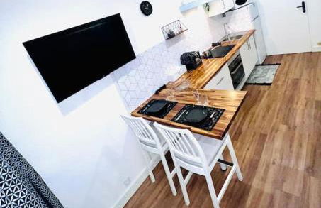 Joli studio une pièce entièrement rénové et équipé classé 2 étoiles - Foto 27