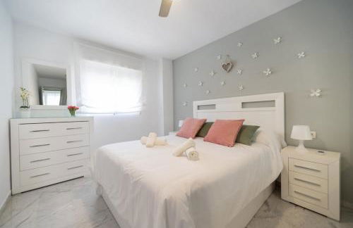 WintowinRentals Terrace, Pool, Parking in Cala del Moral - Photo 4