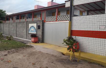 FLATS na Praia do Rio Âmbar, 40 m da praia, com 60 m2, cozinha completa, 2 quartos com ar condicionado, acomoda 8 pessoas, piscinas, área de lazer, WIFI, caseiro, ambiente familiar. - Foto 11