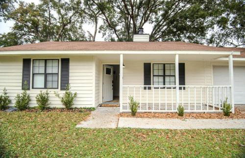 Coastal home near FLETC, I95, St Simons & Jekyll Island - Foto 1