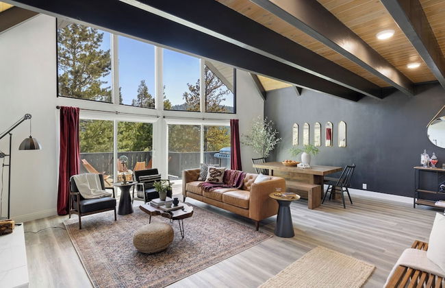 The Matterhorn Manor by Avantstay Harry Potter Inspired A-frame Home w/ Hot Tub & Views - Foto 10