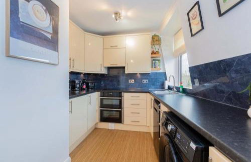 Stylish 2BR Apartment in Central Eton - Foto 15