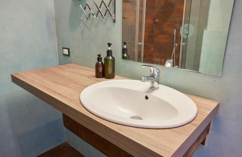 Bright and Peaceful Apartment in Historic Palazzo - Photo 9