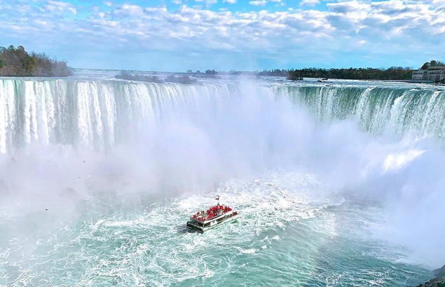 Canadian Side: Niagara Falls with Boat Tour, Maple and Chocolate Tastings - Half-Day Tour - Photo 1