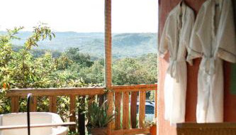 Casa confortável, pertinho da cidade e conectada a natureza - Foto 3
