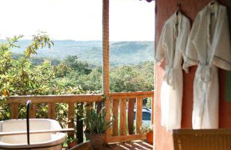 Casa confortável, pertinho da cidade e conectada a natureza - Foto 12