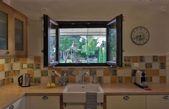 Olives and Vines all Season Villa - Photo 35