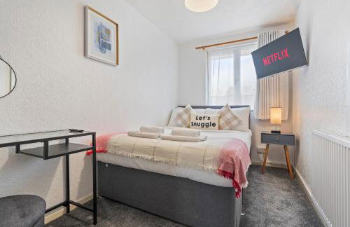 Spacious White House with parking, garden, Wi-Fi - Photo 14