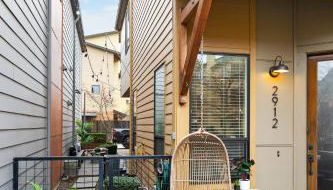 THE PENDLETON - Walkable - Arcade Loft - Modern- Light & Bright - Photo 5