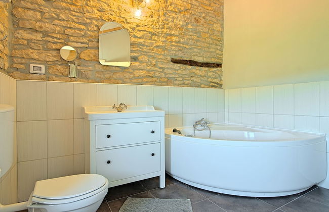 Perfect for Children, Garden With Pool, Playground and Walk in Whirlpool - Foto 26