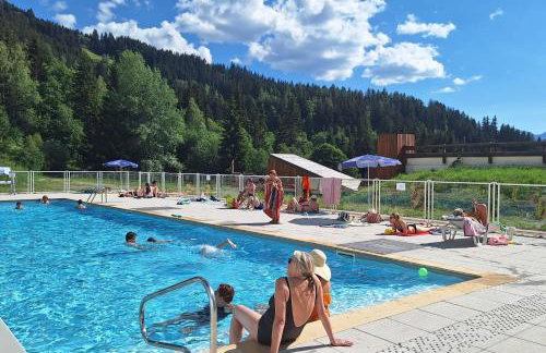 Cozy apartment with balcony and pool - Foto 16