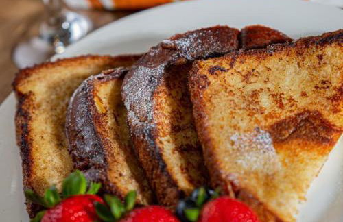 Beachfront Bentley Hotel One Bedroom Suite with Balcony and Beach access - Foto 36