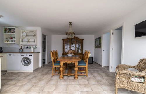 GuestReady - Dey-Lomo-Sala-Telde-Casa - Foto 17