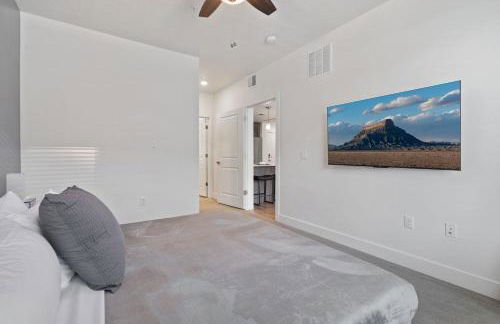 Unique SLC Getaway 2-Bed, 2-Bath with Fire Pit - Foto 70